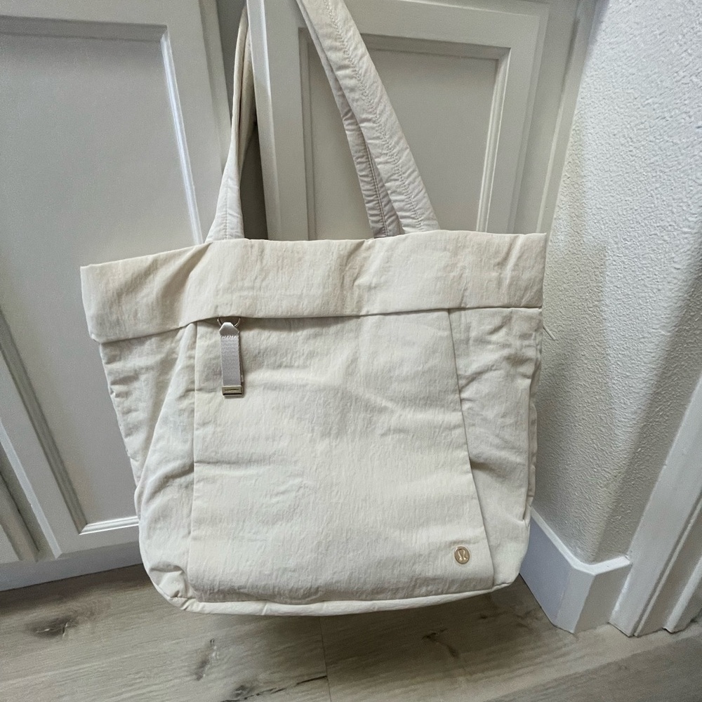 lululemon athletica Cream Tote Bag - Picture 4 of 5